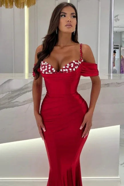 Vestidos de baile de comprimento até ao chão, estilo sereia, com alças finas vermelhas, decote coração, ombros descobertos e folhos