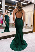 Vestido de Festa Formal com Alças Finas de Cetim e Corte Sereia