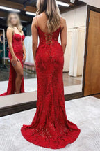 Vestido de Baile Vermelho com Fendas, Alças Finas e Apliques de Sereia