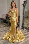 Vestido Comprido Dourado de Baile com Decote Coração e Fenda
