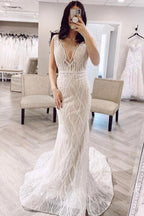 Robe de mariée dos nu en dentelle avec col en V sirène