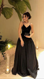 Vestido longo de cerimónia preto com alças de moda Y7992