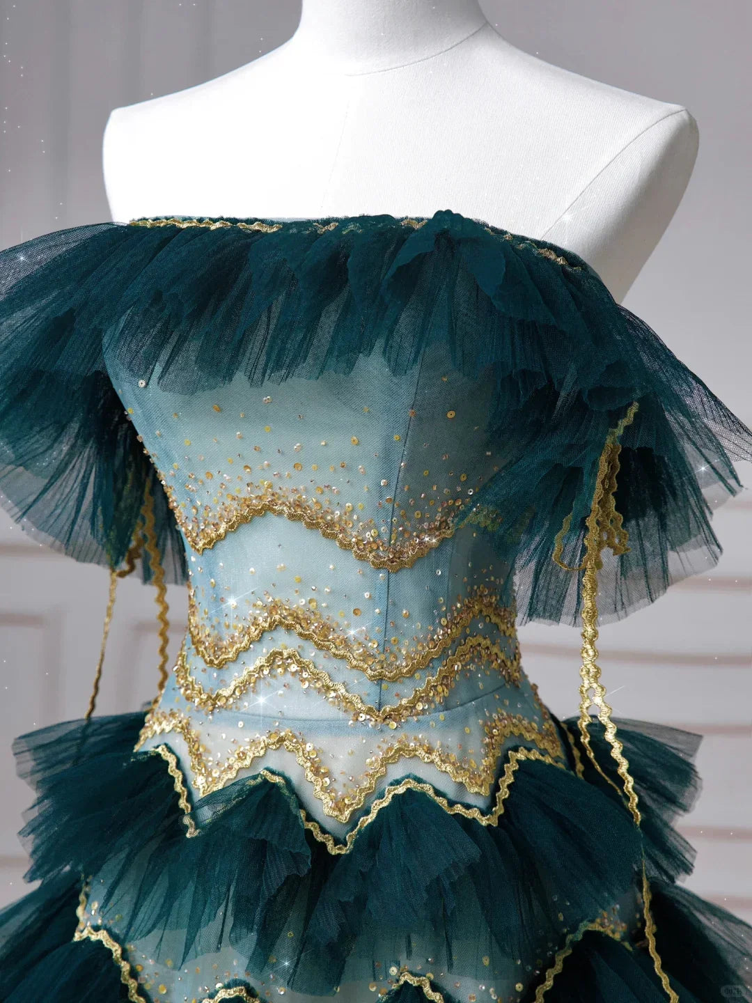 Vestido de Festa Vintage Verde Escuro em Tule com Lantejoulas em Camadas, Corte em A, Sem Alças Y8606