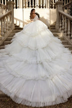 Schulterfreies weißes Tüll-Rüschen-Luxus-Brautkleid