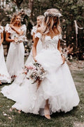 Vestido de Noiva Branco de Tule com Aplicações e Decote Ombro a Ombro em Estilo Balão