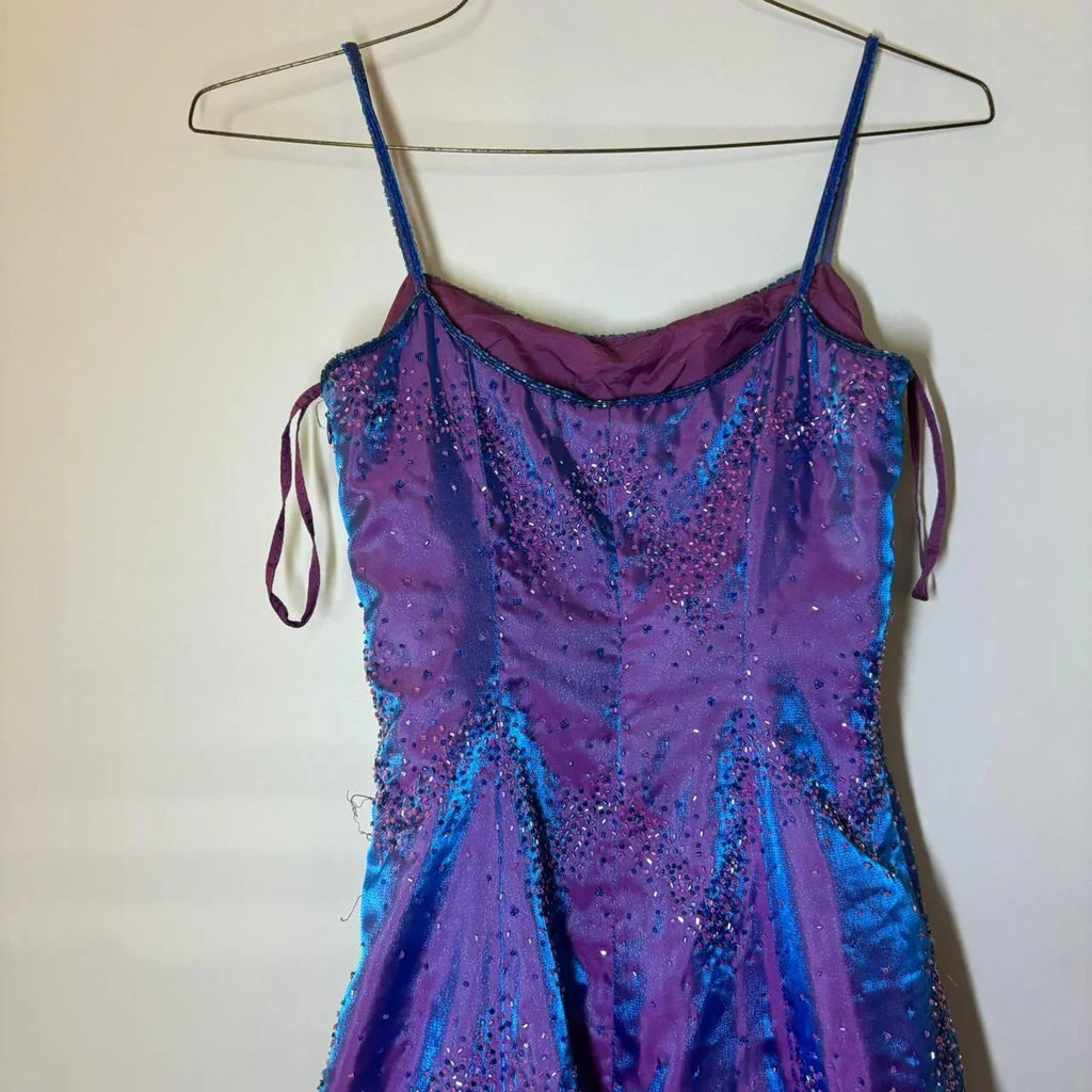 Deslumbrante Vestido de Noite Roxo com Contas, Corte em A, Alças Finas, Vestido de Festa e Baile Y7955