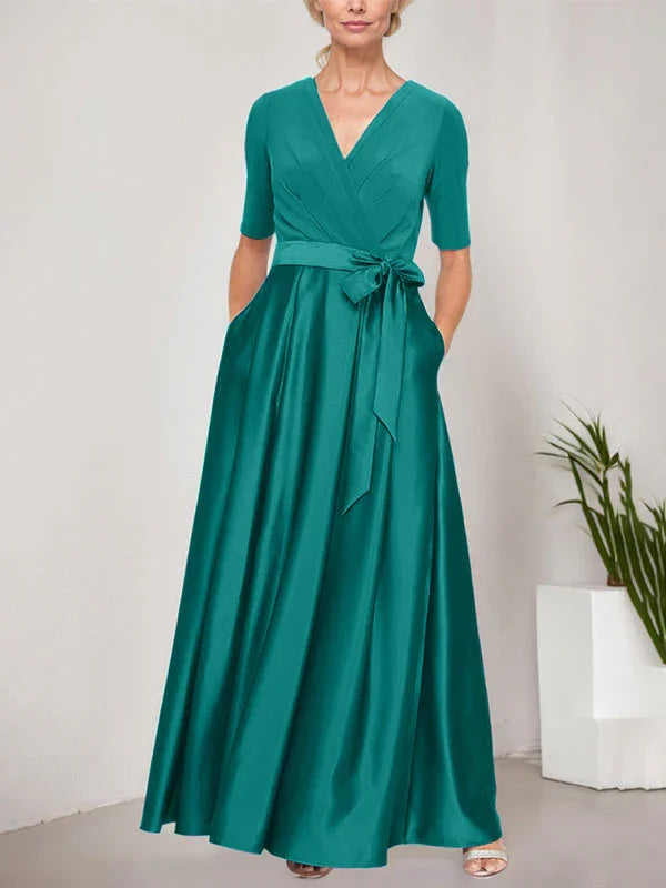 Vestido de baile con escote cruzado, falda completa de satén y cuerpo de jersey