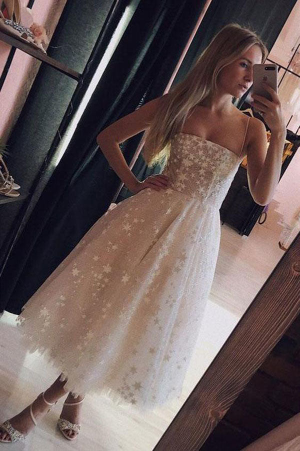 Robe de bal rose perle en tulle, coupe évasée, bretelles fines, longueur thé