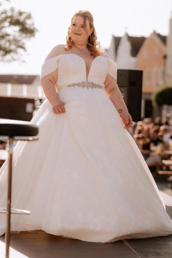 Plus Size White Ball Gown Wedding Dress Off Shoulder Deep V Neck Satin Corset Crystal Belt Tulle Princess Bridal Gown