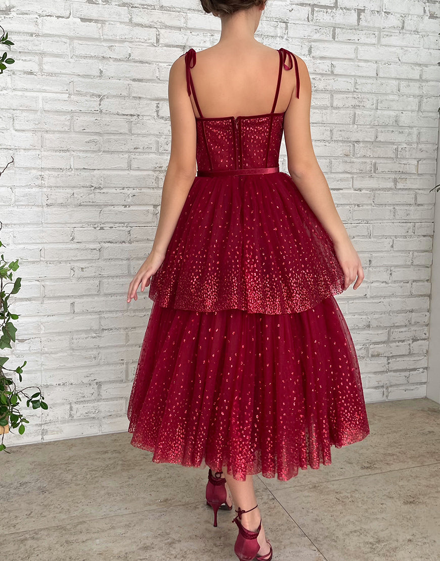 Vestido de Tule Vermelho Escuro com Brilhos para Baile de Regresso a Casa