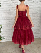 Vestido de Tule Vermelho Escuro com Brilhos para Baile de Regresso a Casa
