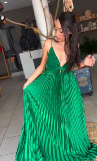 Vestido de Festa Verde com Alças Finas, Pregas, Decote em V, Modelo Evasê, Vestido de Noite Y7958