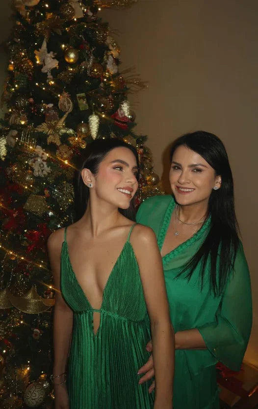 Vestido de Festa Verde com Alças Finas, Pregas, Decote em V, Modelo Evasê, Vestido de Noite Y7958