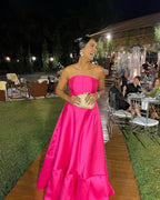 Vestido de noche elegante rosa rosa sin tirantes en línea A sin mangas de satén para baile de graduación Y5147