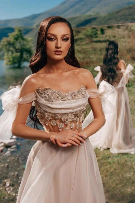Vestido de Baile Romântico de Jardim com Tule e Decote Ombro a Ombro Estilo Princesa