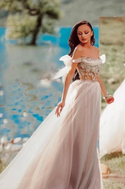 Vestido de Baile Romântico de Jardim com Tule e Decote Ombro a Ombro Estilo Princesa