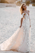 Robes de plage de mariage en dentelle florale à fines bretelles romantiques