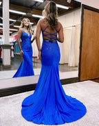 Vestido de fiesta de satén con espalda de corsé y tirantes finos de sirena