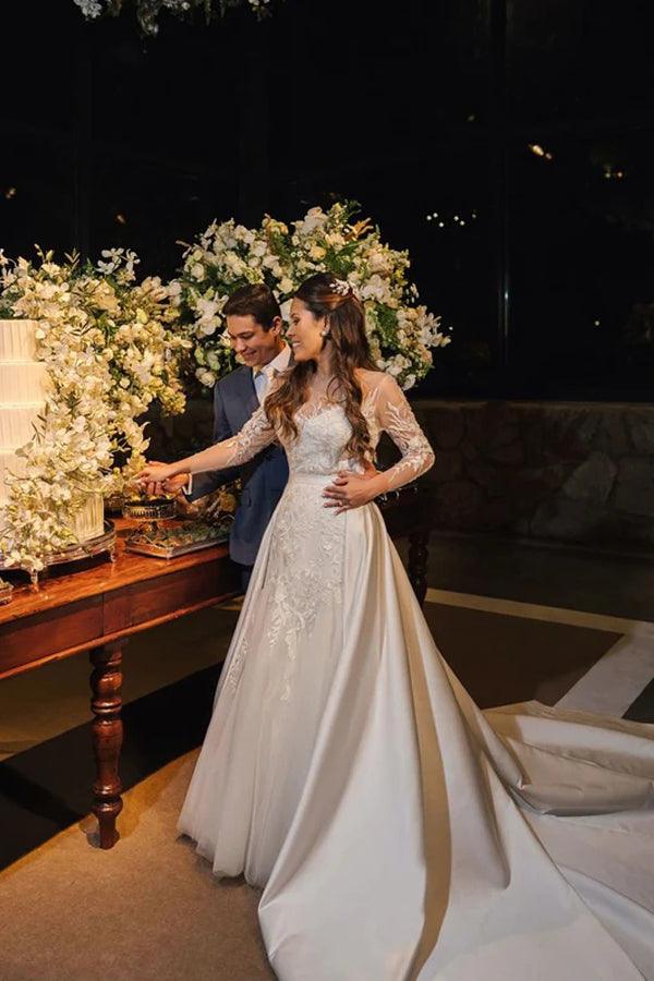 Robe de mariée en tulle à manches longues en dentelle rustique avec satin amovible