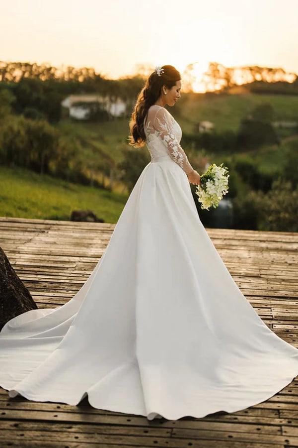 Robe de mariée en tulle à manches longues en dentelle rustique avec satin amovible
