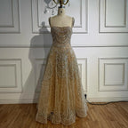 Vestido de Noite de Linha A em Nude de Luxo com Pérolas e Cristais LA72983A