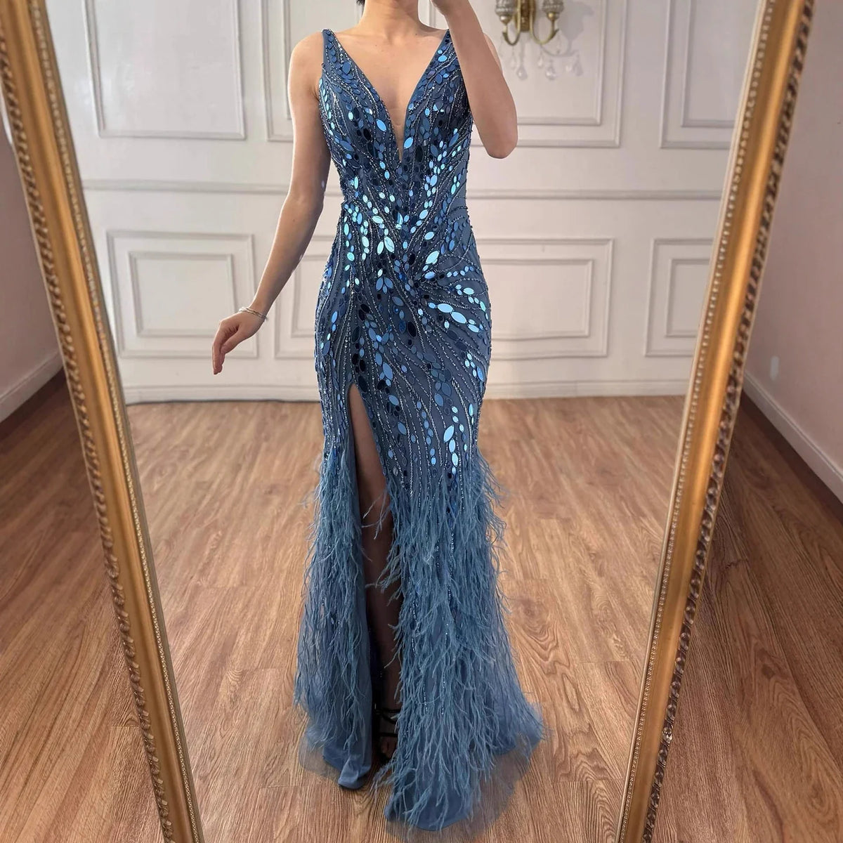 Abito da sera sirena con piume e perline blu lusso LA73369