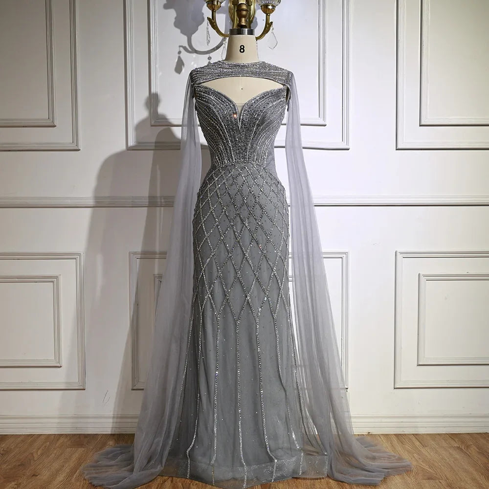 Luxuriöses hautfarbenes Perlenbesetztes Meerjungfrauen-Abendkleid mit Umhang LA72814