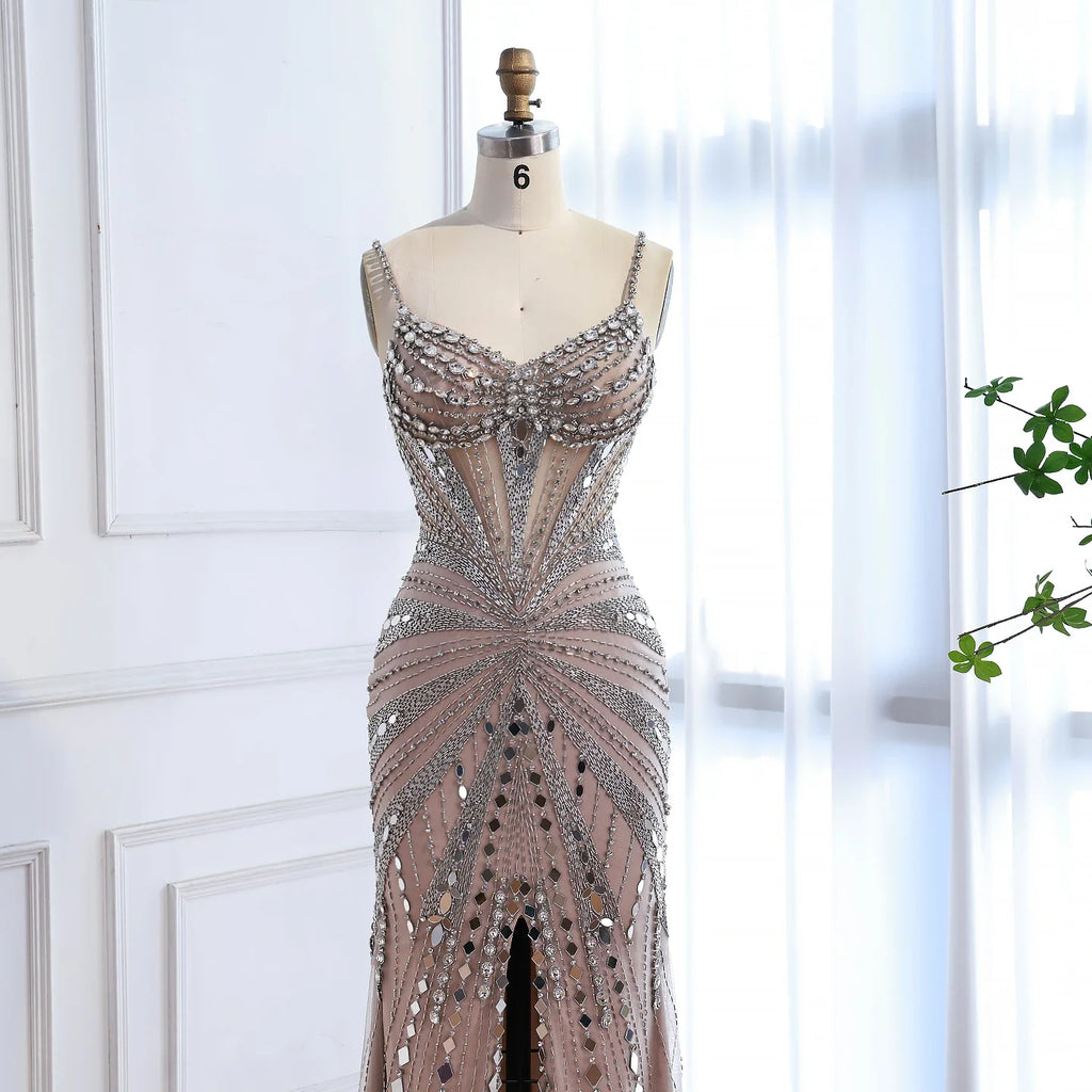 Luxuriöses hautfarbenes Korsett mit Perlenbesatz Meerjungfrau-Abendkleid LA72803A