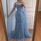 Robe de soirée de luxe bleue à paillettes et perles avec manches cape LA73108