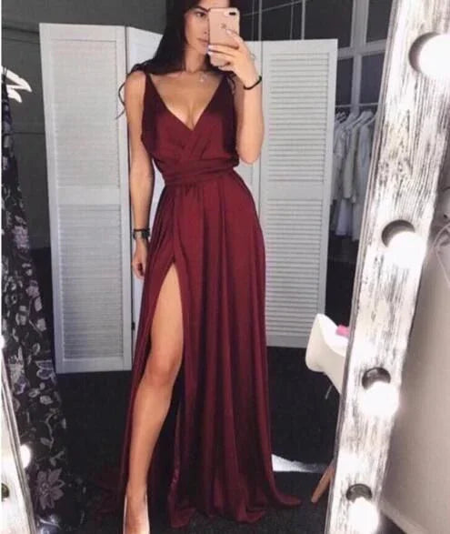 Vestido de Cetim Simples Borgonha com Decote em V, Vestido Longo de Gala com Fenda S6547