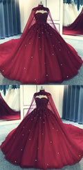 Robe de bal en tulle avec cape S8254