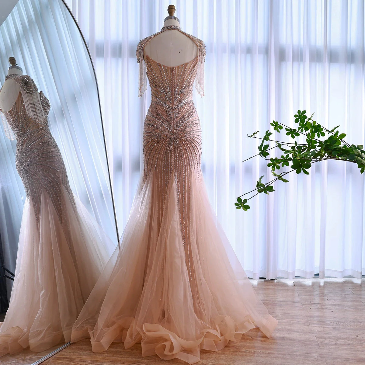 Abito da sera di lusso di Dubai con perline blu e rosa e mantellina con nappe LA72897B