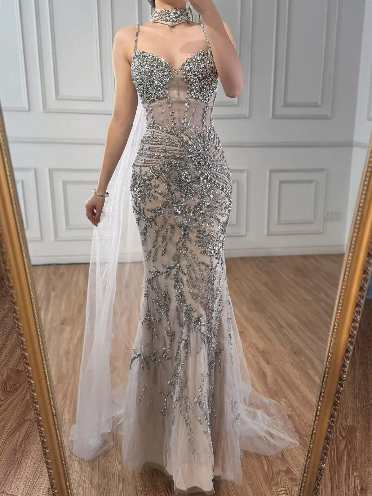 Robe de soirée de luxe grise perlée avec cape pour bal de promo LA73342
