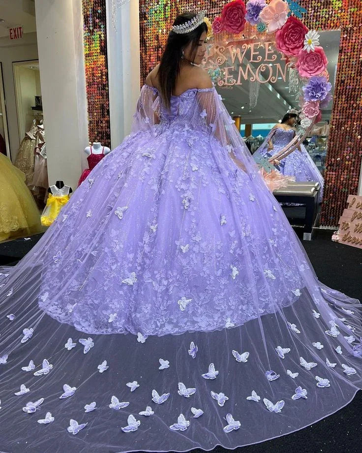 Vestido de Bola Luxuoso de Alfazema com Borboletas, Vestido Doce 16 Y6755
