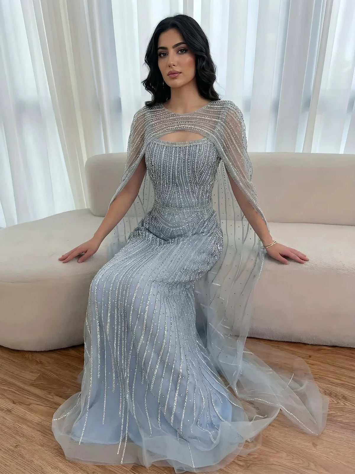 Robe de soirée luxueuse diamant bleu avec cape LA73426