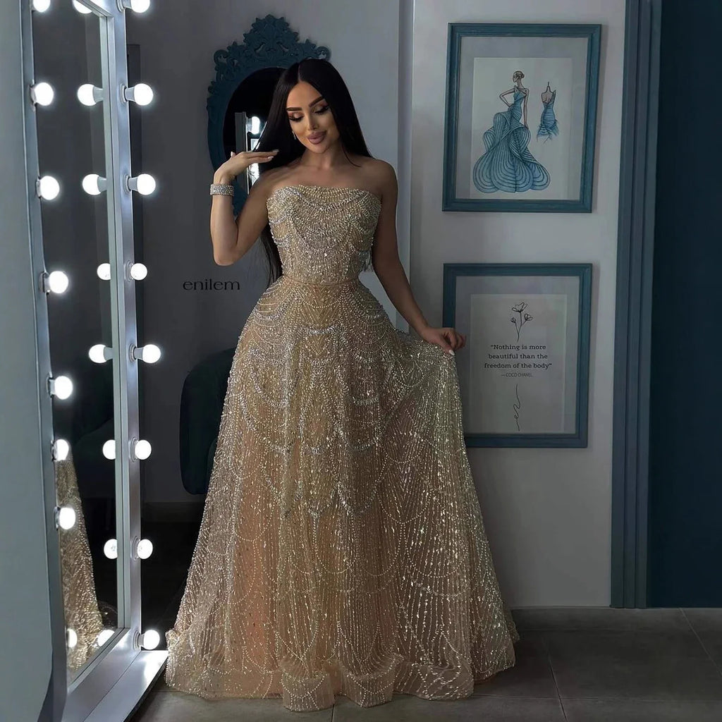 Vestido de Noite de Linha A em Nude de Luxo com Pérolas e Cristais LA72983A