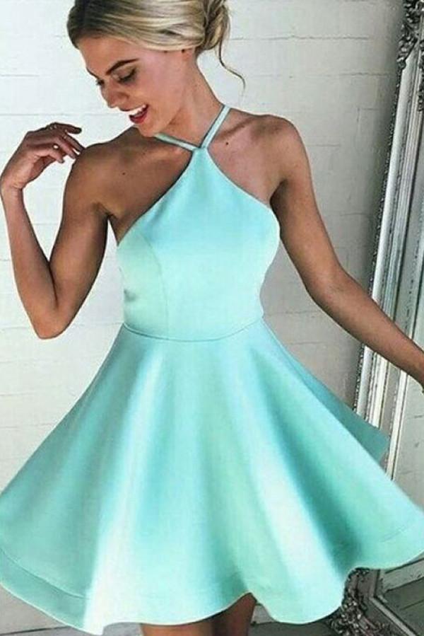 Vestidos de cetim para baile de finalistas com decote halter, corte evasê e costas descobertas, vestido curto para baile