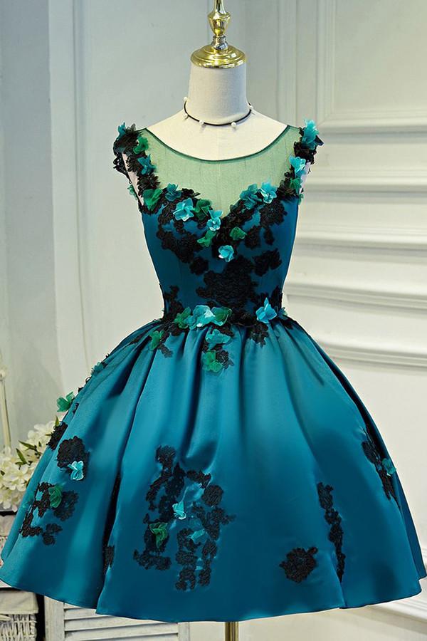 Robe de soirée verte satinée foncée à appliques anciennes transparentes pour retour à la maison