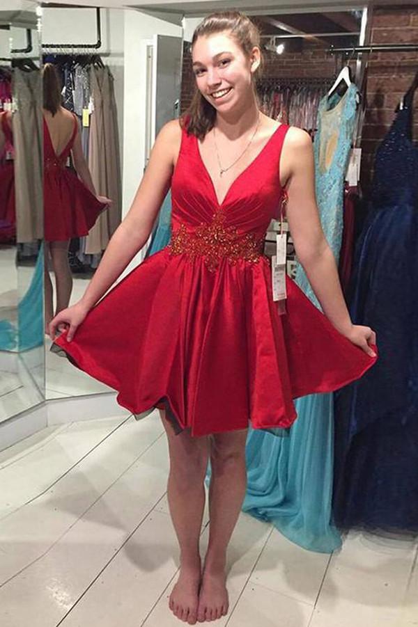 Robes de retour à la maison transparentes en satin rouge à col en V, ligne A perlée, robe de bal courte