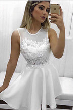 Robe blanche évasée à dos transparent pour bal de fin d'année, robes de fête avec applications