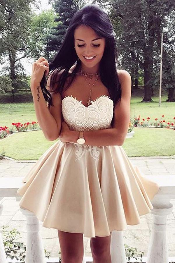 Sweetheart Trägerloses Appliques Mid Back Homecoming Kleid,Partykleid 