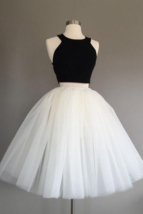 Vestido de fiesta corto de tul color marfil de dos piezas, con cuello halter, sin mangas, hasta la rodilla