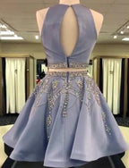 Vestido de fiesta corto de dos piezas, corte A, sin mangas, con joya y cuentas.