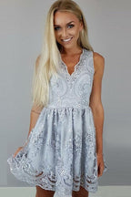 Robe de fête en dentelle satinée, longueur genou, ligne A, col en V, robes de bal de fin d'année