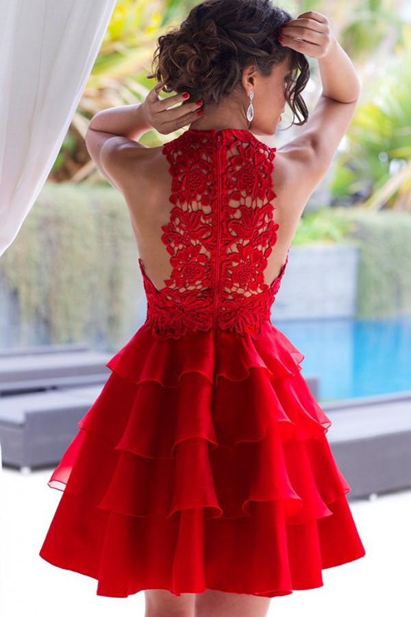 Vestito da cerimonia a balze in chiffon rosso con scollo a barchetta e linea a trapezio, abiti corti per ballo di fine anno