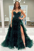 Smaragdgrünes Ballkleid mit Herzausschnitt, Schnürung und Rüschen und Schlitz