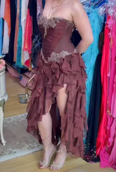 Vestido de noite vintage cor-de-rosa choque com folhos de renda e chiffon, vestido de baile sem alças Y8252