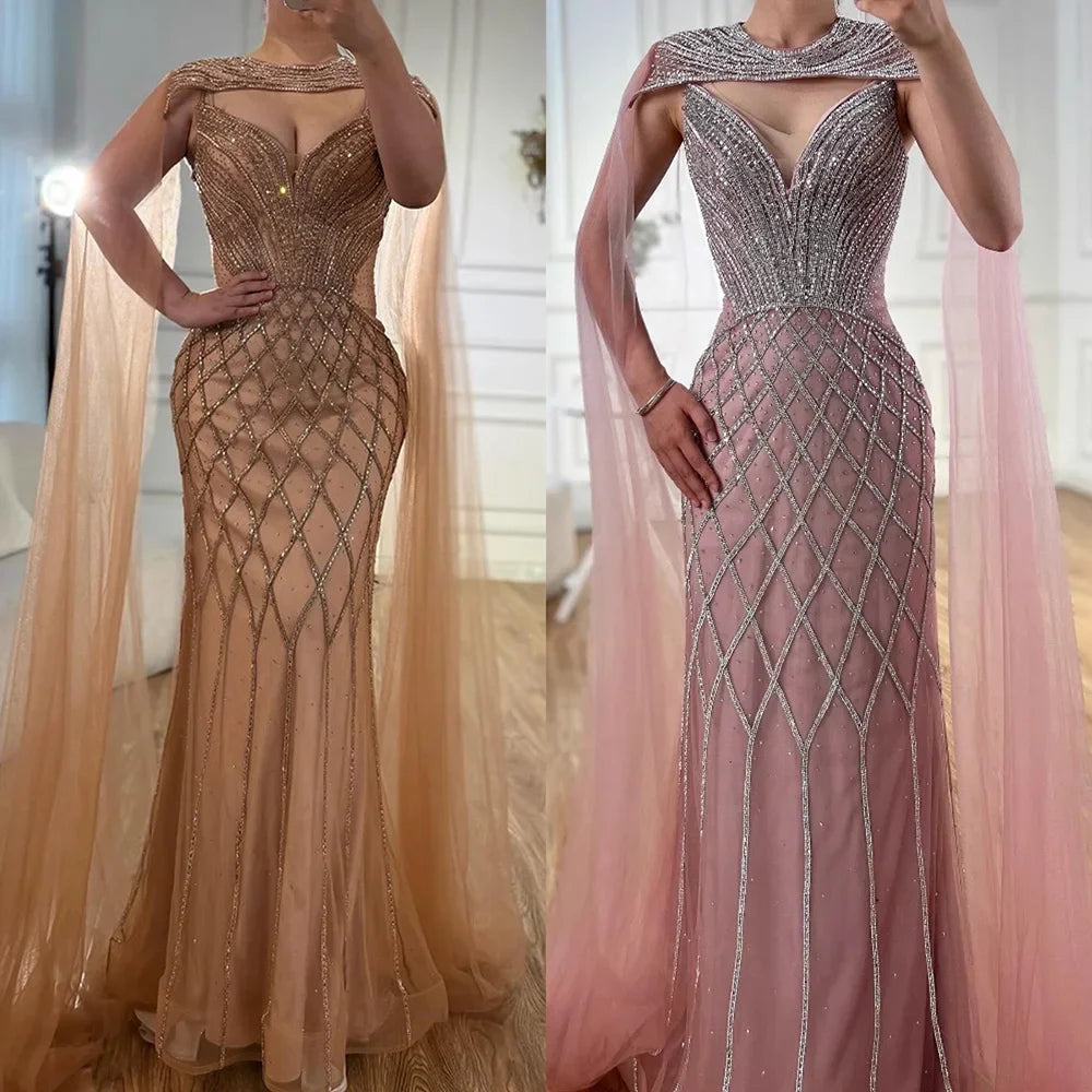 Luxuriöses hautfarbenes Perlenbesetztes Meerjungfrauen-Abendkleid mit Umhang LA72814