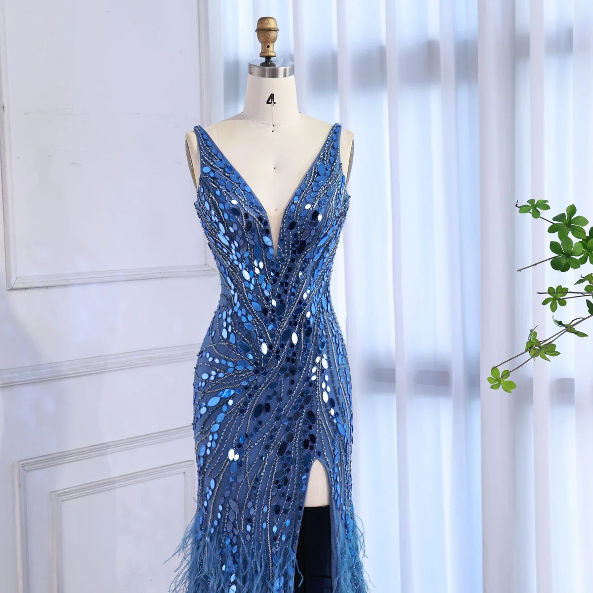 Robe de soirée sirène en plumes avec perles bleues de luxe LA73369
