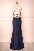 Vestido de invitada de boda azul marino sexy con cuello halter, sin mangas y con abertura